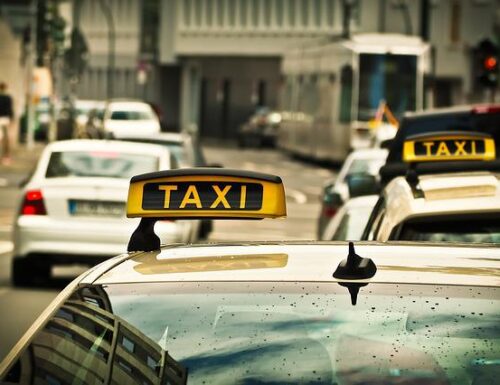 Bonus taxi Napoli: una beffa per i cittadini. O una vera e propria truffa?