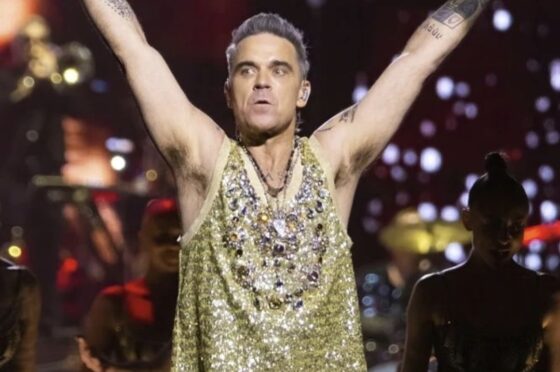 Robbie Williams live a Bologna per la prima data del tour europeo